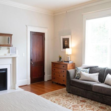 Gillen House Bed And Breakfast Maxeys 외부 사진